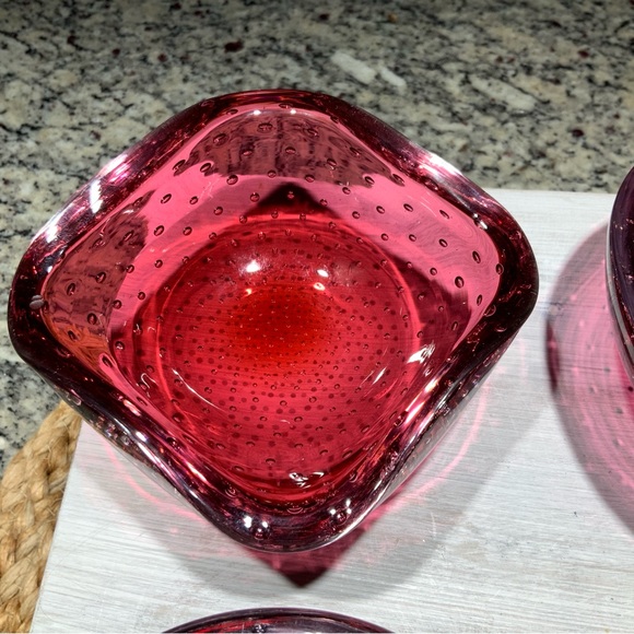 1950’S BULLICANTE CONTROLLED BUBBLE CRANBERRY MURANO GLASS BOWL. [SET OF 4] - Picture 3 of 9
